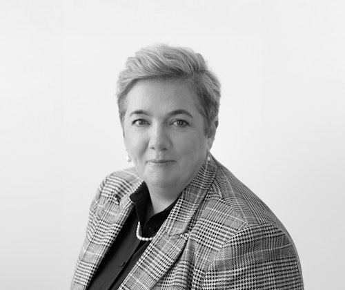 Elizabeth Deveny
