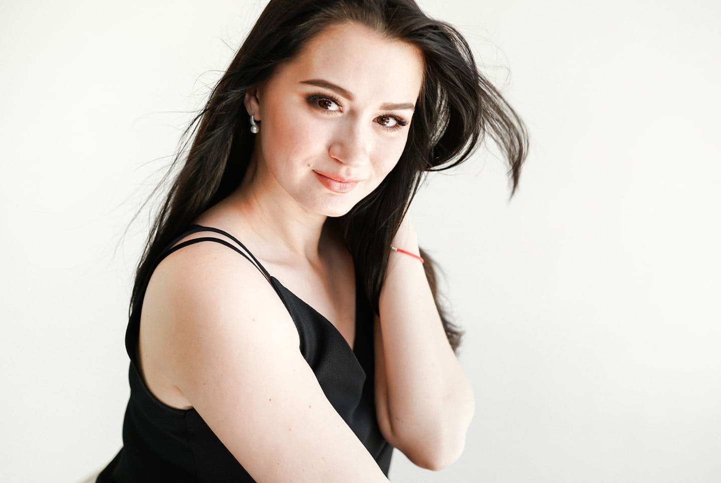 woman in black tank top