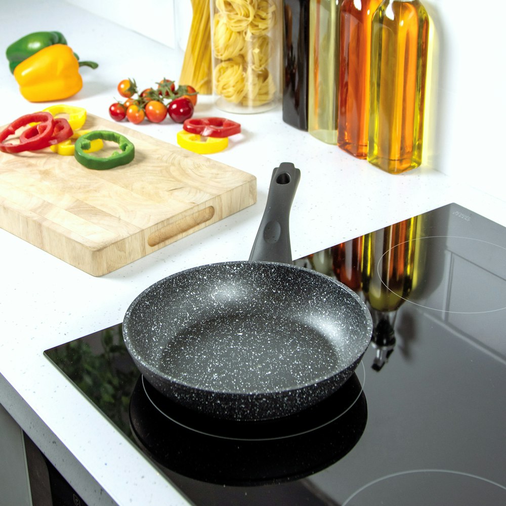 Wok vs Frying Pan – Haufson