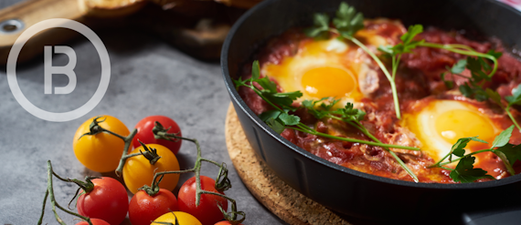 quick and easy shakshuka recipe blackmoor neuvo frying pan