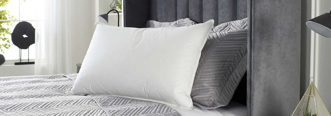 Bed Pillow Sizes Guide