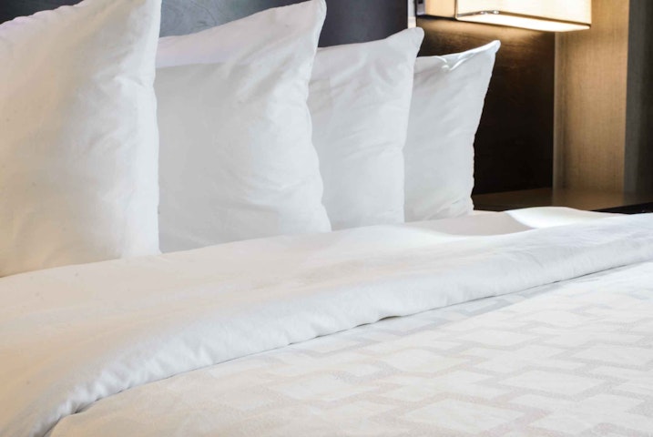 hotel pillow sizes