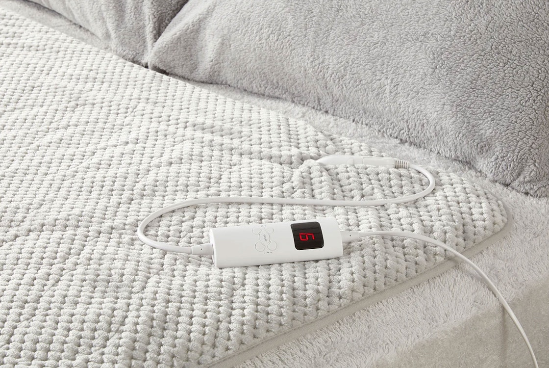 electric blanket features