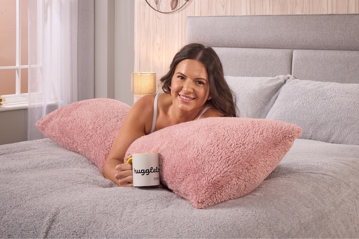 The Huggleland Pink Teddy Fleece Bolster