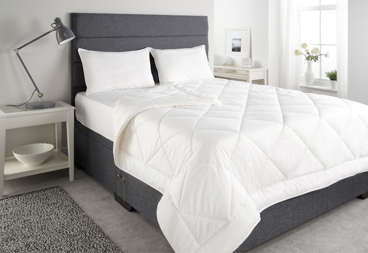 Naturally balanced comfort for better sleep