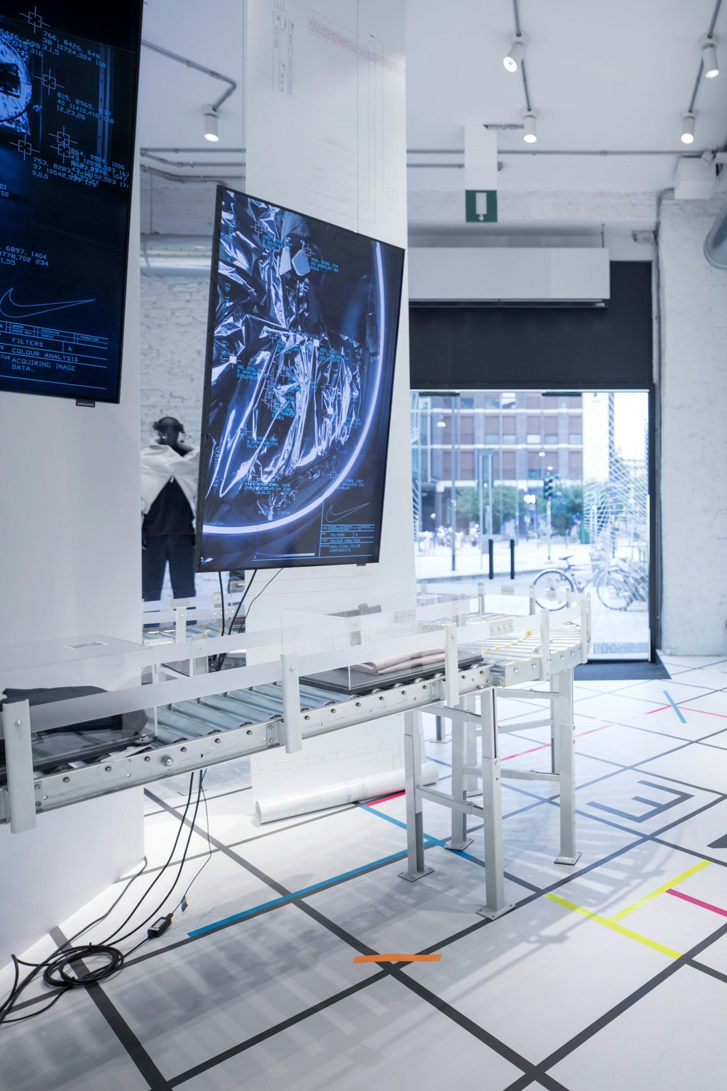 An immersive in-store environment for NikeLab Random Studio