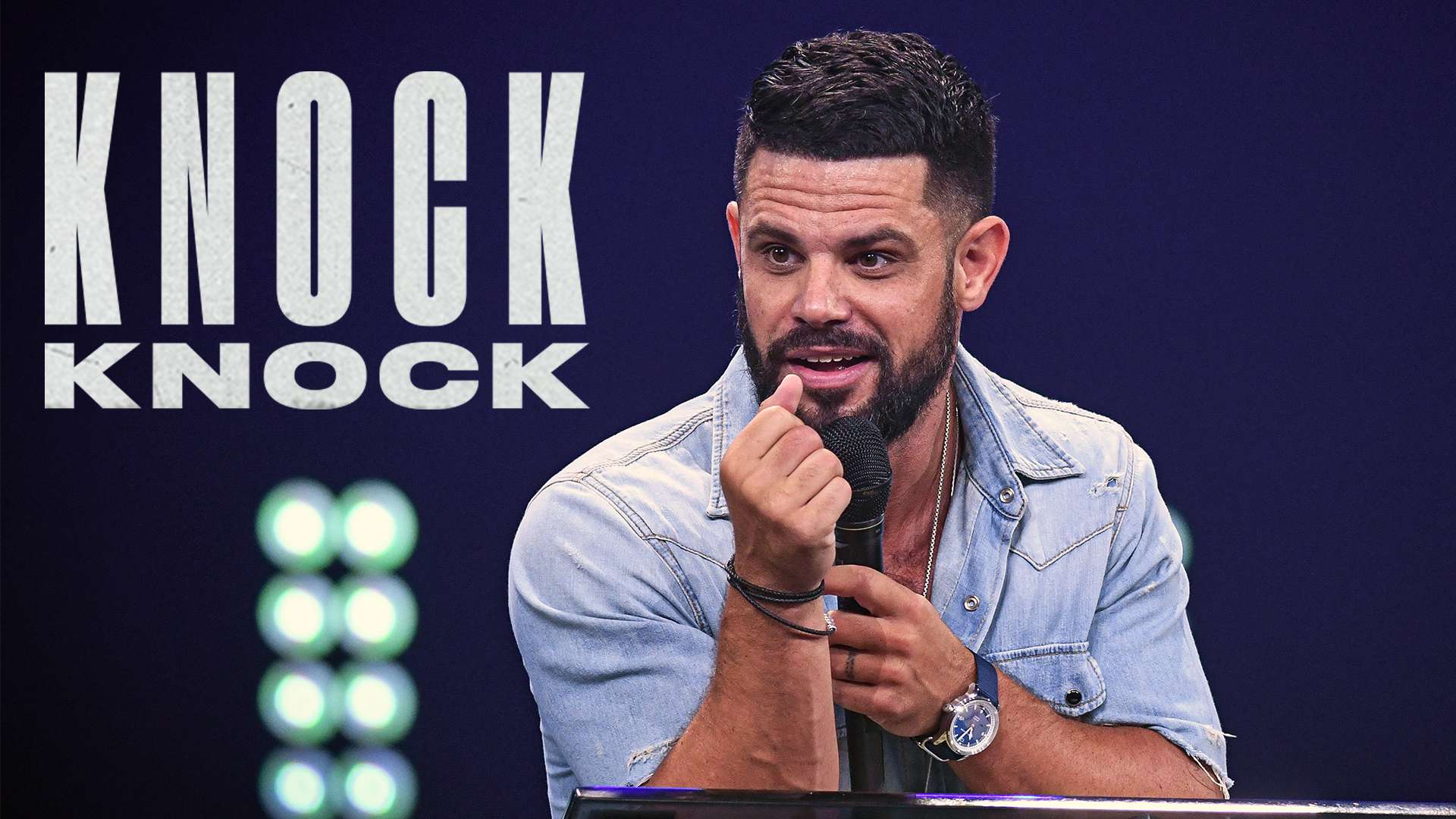 Pastor Steven Furtick preaching "Knock Knock" at Elevation Church Pastor Steven Furtick preaching "Knock Knock" at Elevation Church
