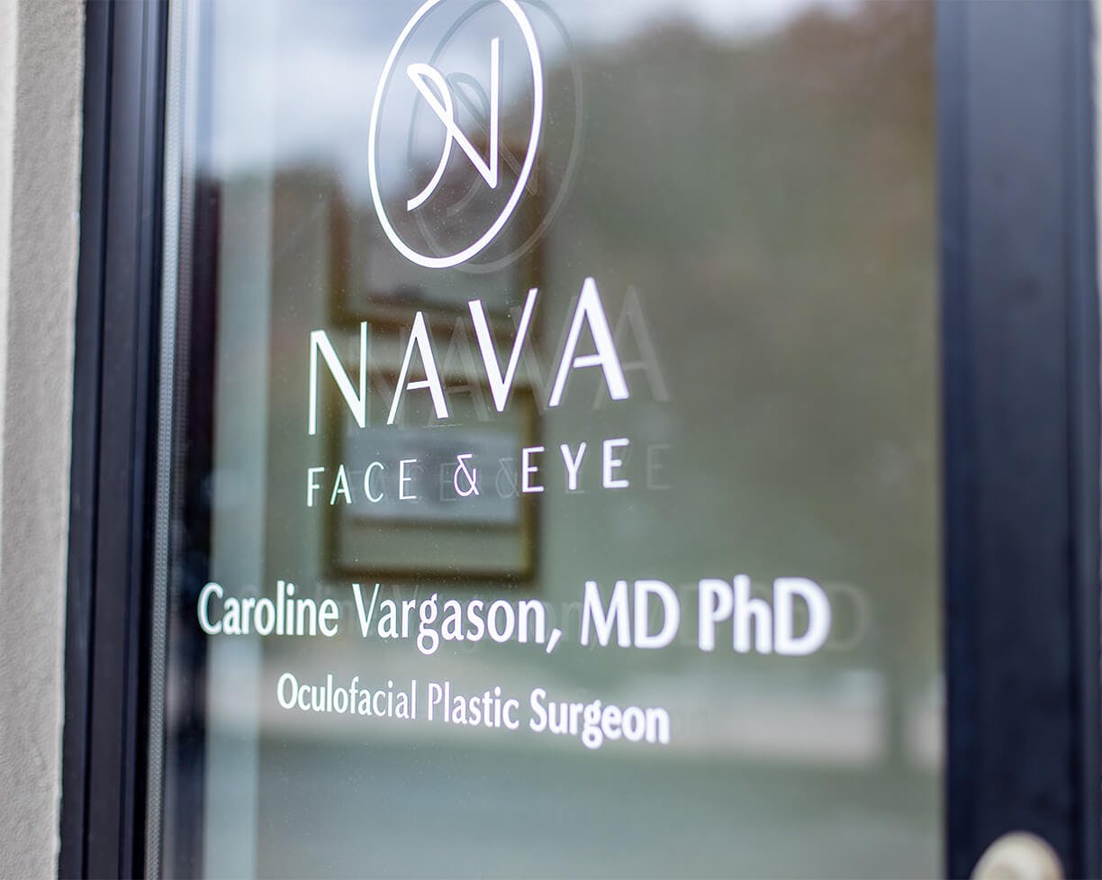 Nava Face & Eye door