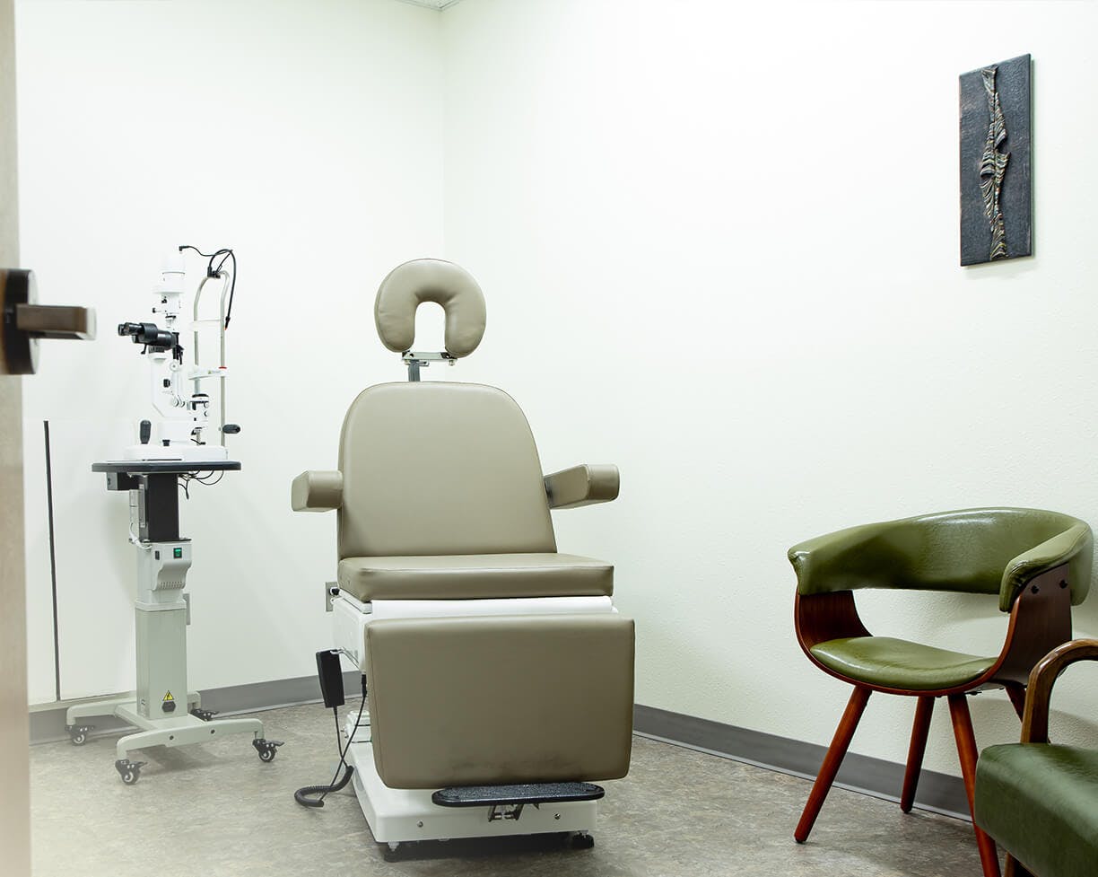 Nava Face & Eye exam room