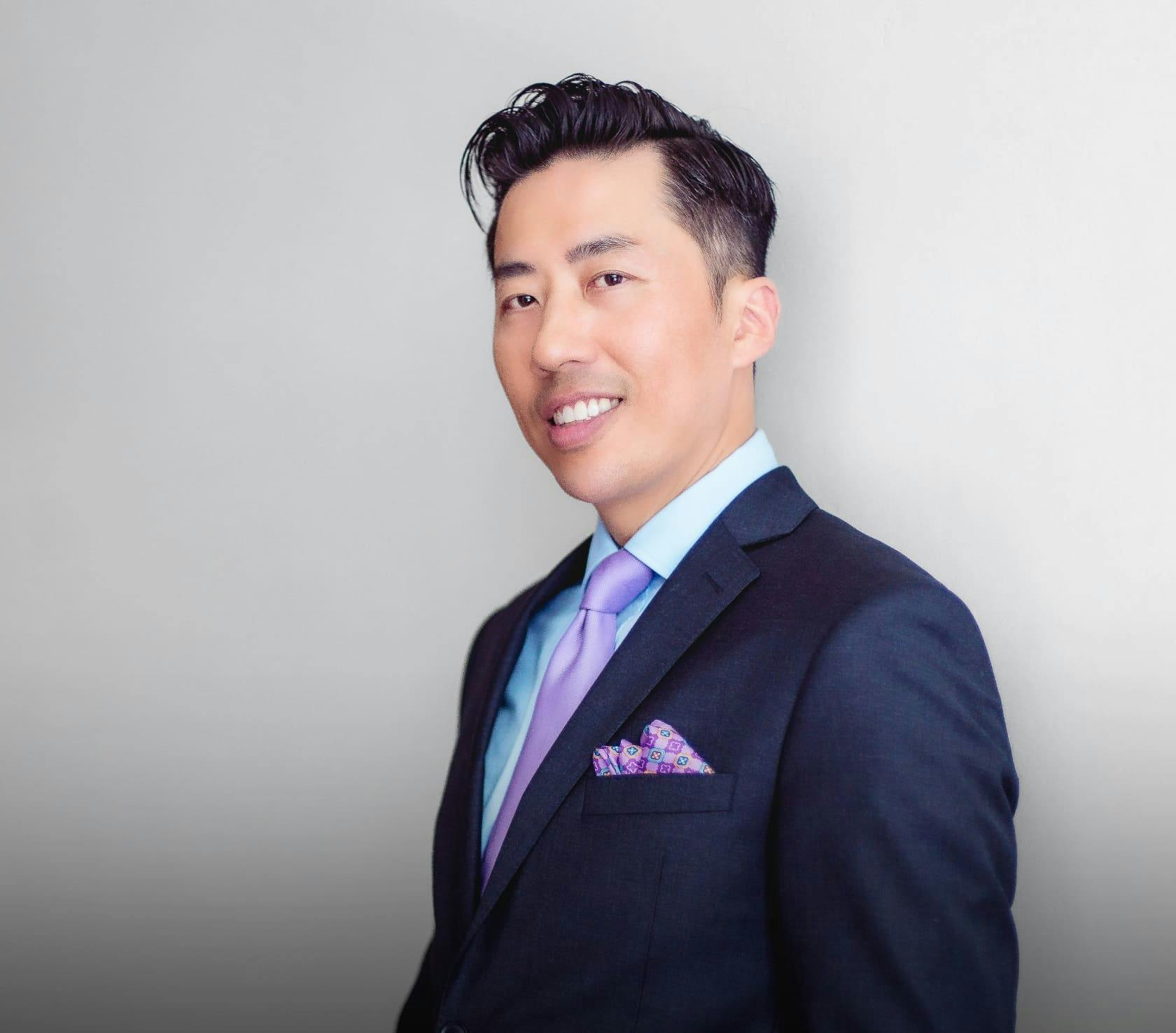 Headshot of Dr. Tom Liu