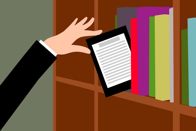 E-reader uit boekenkast