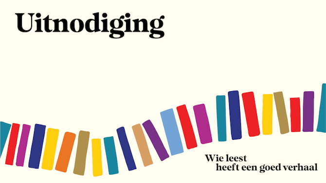 Tekst: 'uitnodiging' en 'wie leest heeft een goed verhaal' + logo