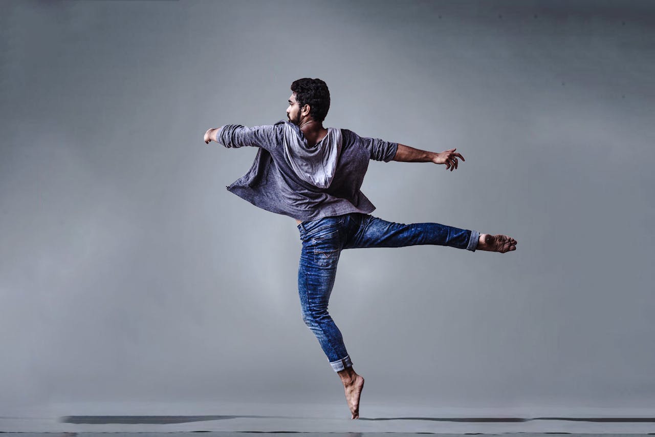 dance instructor bio examples, professional dance bio examples, dance teacher bio template,