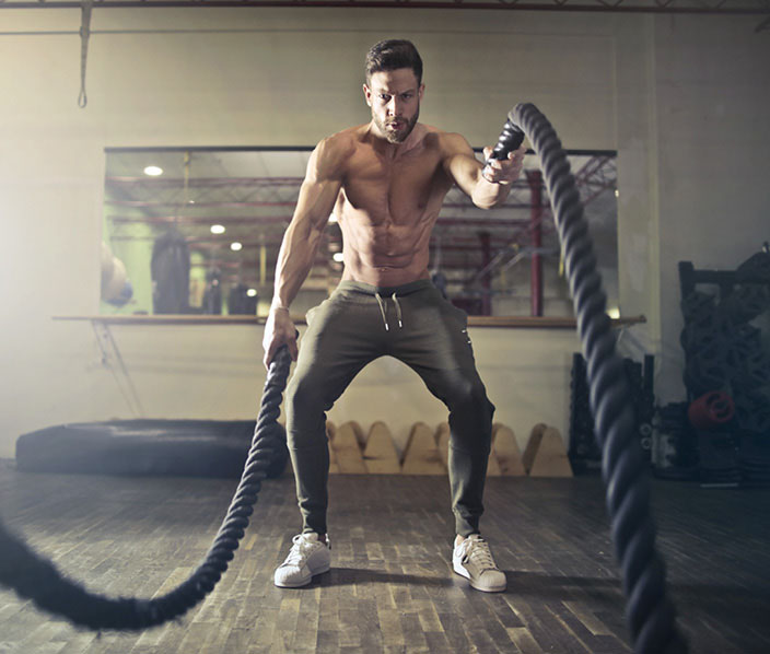 ,ale using battle ropes in gym