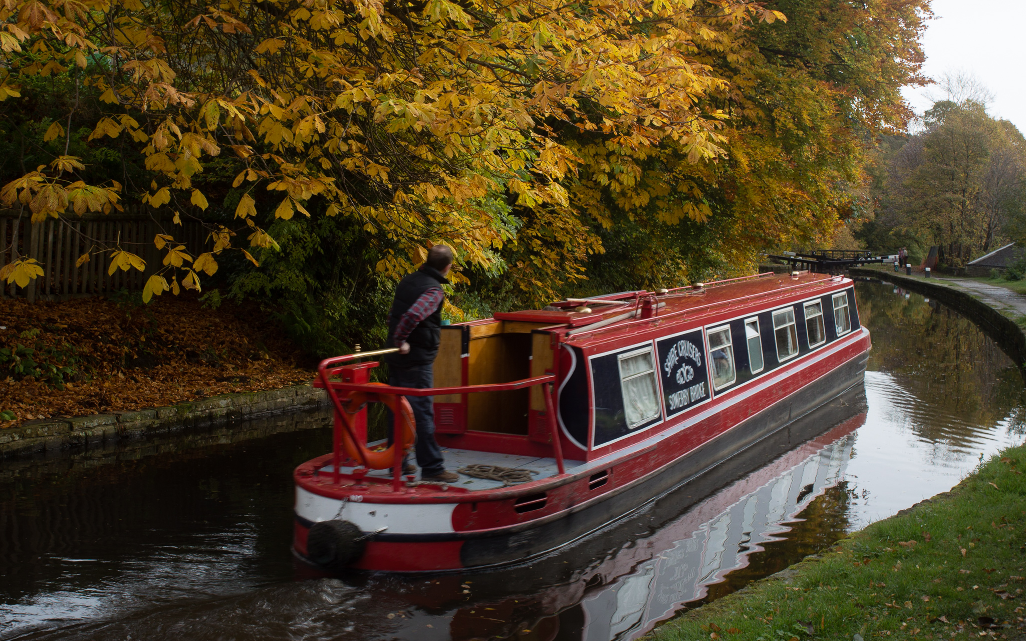 Shire Cruisers on the Calder and Hebble Navigation