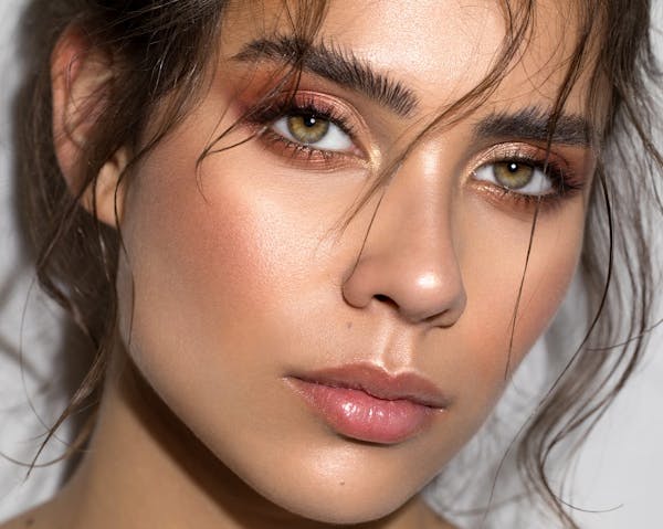 woman with hazel eyes