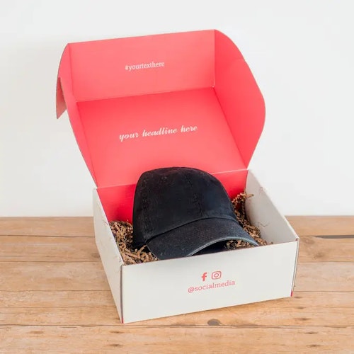9x5x7.75 Display Mailer Box fits a baseball cap