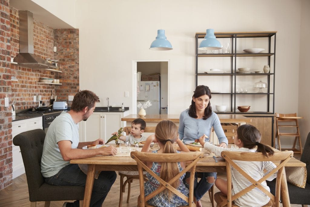 How Eating at Home Reduces Food Waste