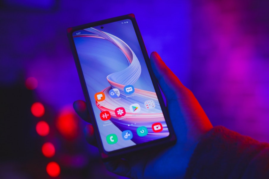 telefoonscherm met verschillende apps