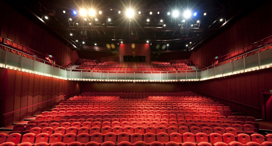 Zaal in Meervaart theater