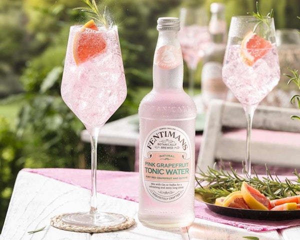 Bleikur gin og tónik