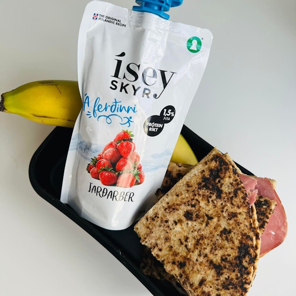 Flatkaka með hangikjöti, banani & skyr