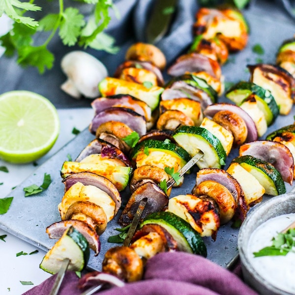 Grillspjót með grænmeti og grillosti