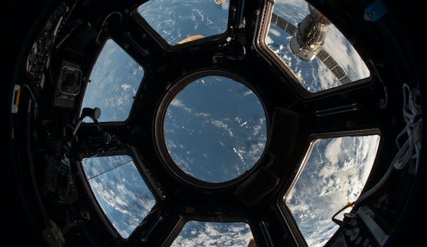 spaceship, satelite, vision of the Earth