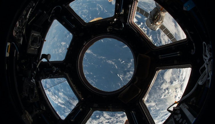 spaceship, satelite, vision of the Earth