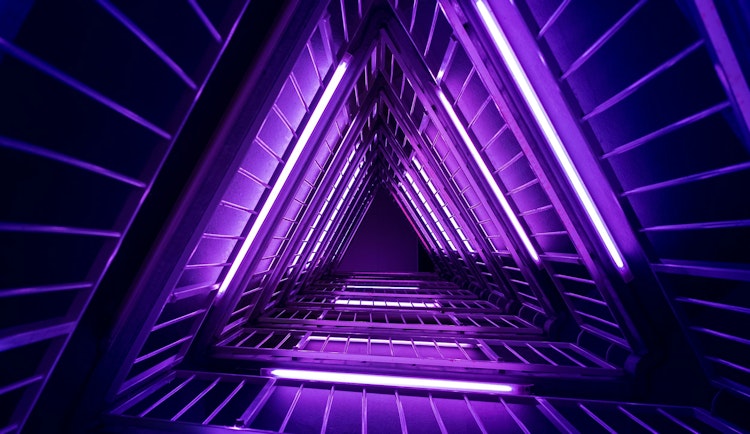 purple and black pyramid wallpaper