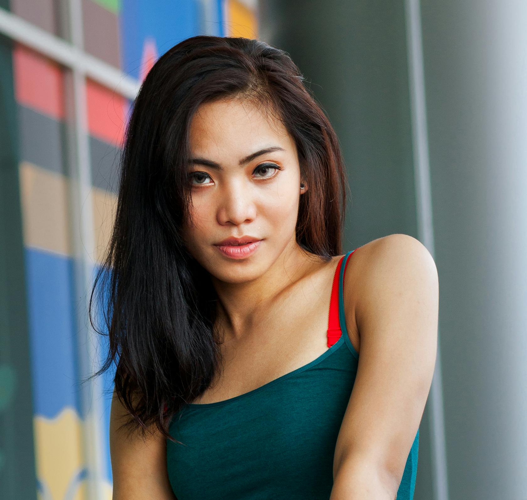 woman that is sitting down