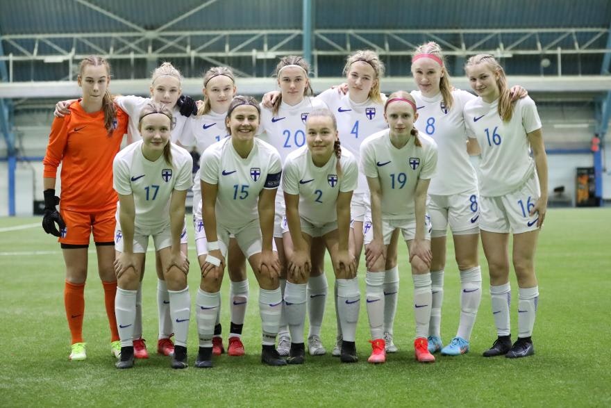 U-16 tytöt