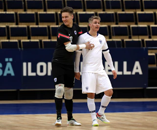 Kasper Kangas ja Lassi Lintula maaottelussa Montenegroa vastaan.
