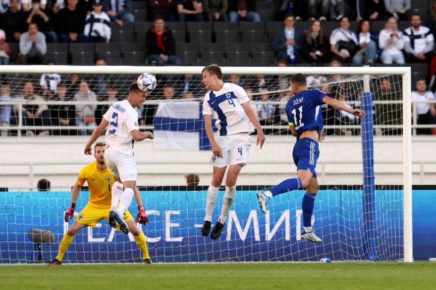 Leo Väisänen lauantain ottelussa Bosnia-Hertsegovinaa vastaan