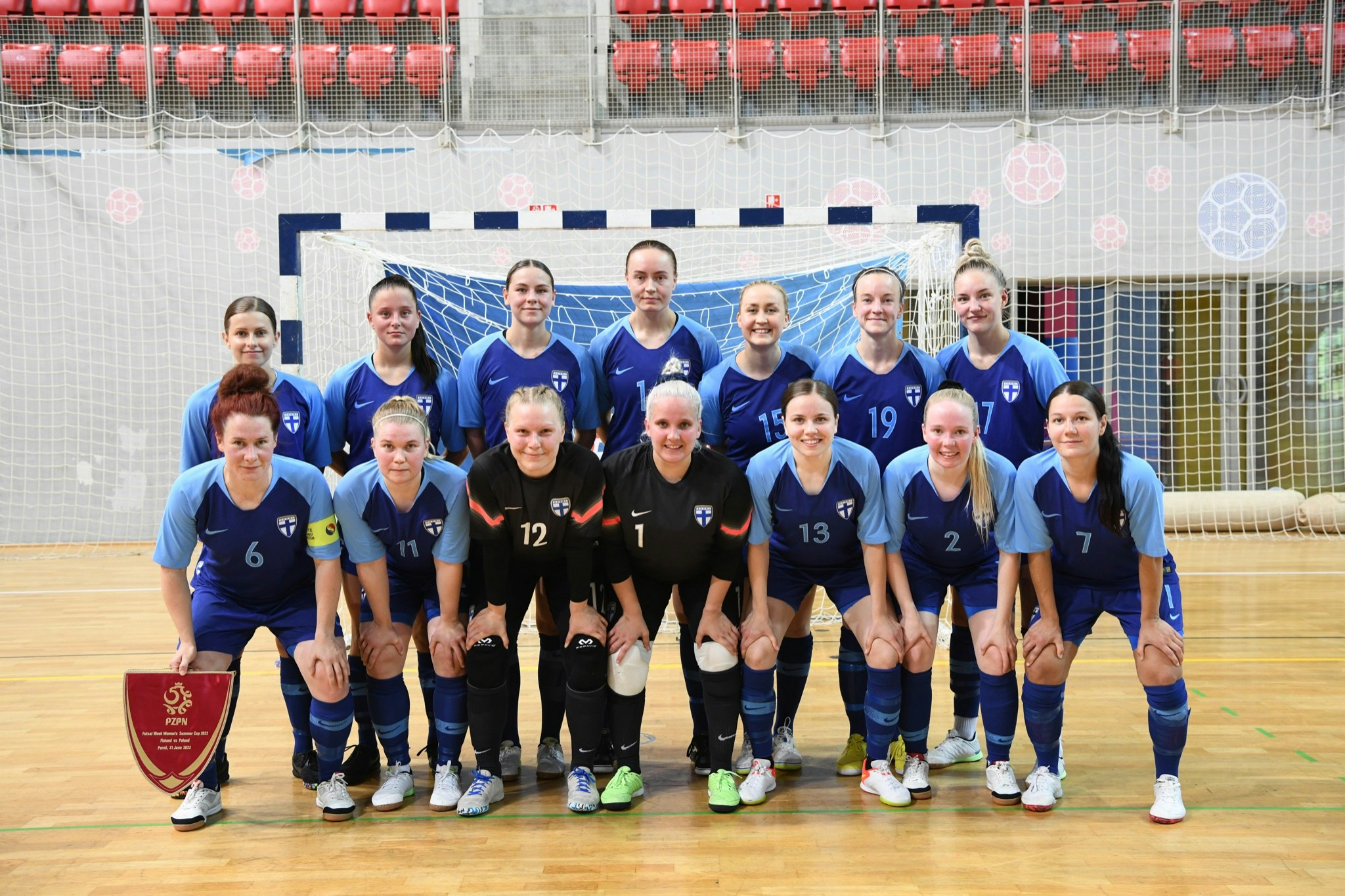 Naisten futsalmaajoukkueen joukkuekuva