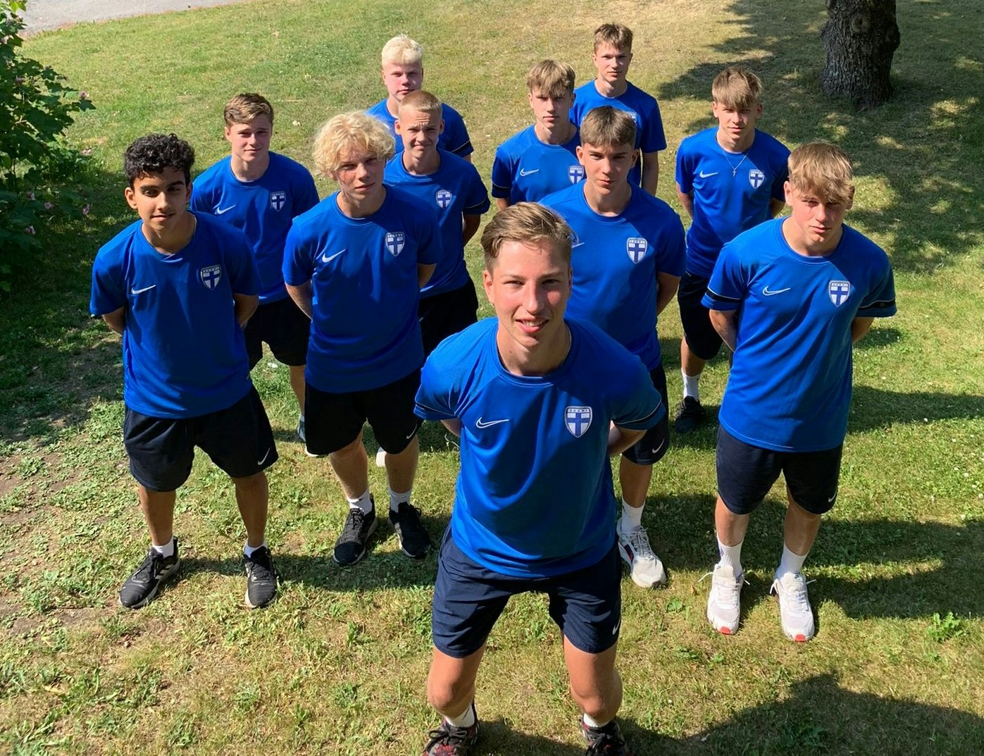 Minihuuhkajat käy Latvian kimppuun tällä avauksella.