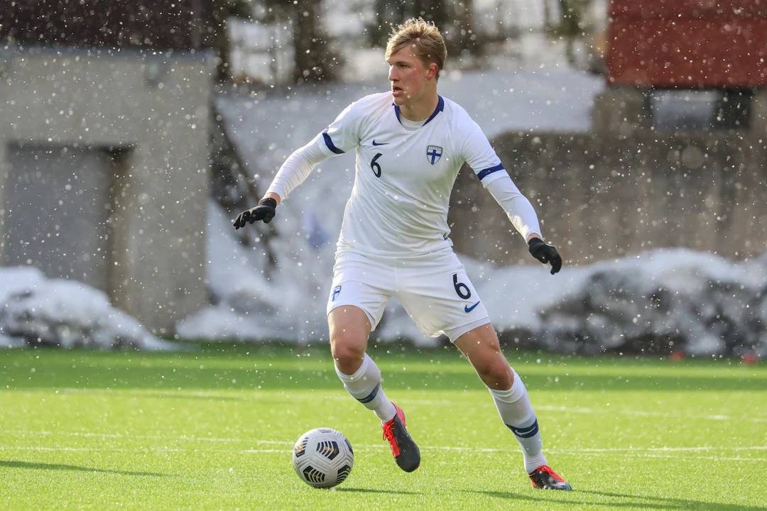 Hyryläinen pelasi kotimaan kamaralla maaliskuussa, kun Minihuuhkajat isännöi U19-poikien EM-jatkokarsintaturnausta.