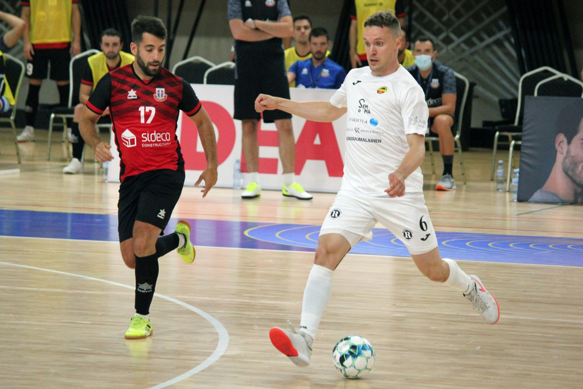 Jukka Kytölä Encampia vastaan UEFA Futsalin Mestarien Liigan karsintakierroksella Montenegrossa 2022