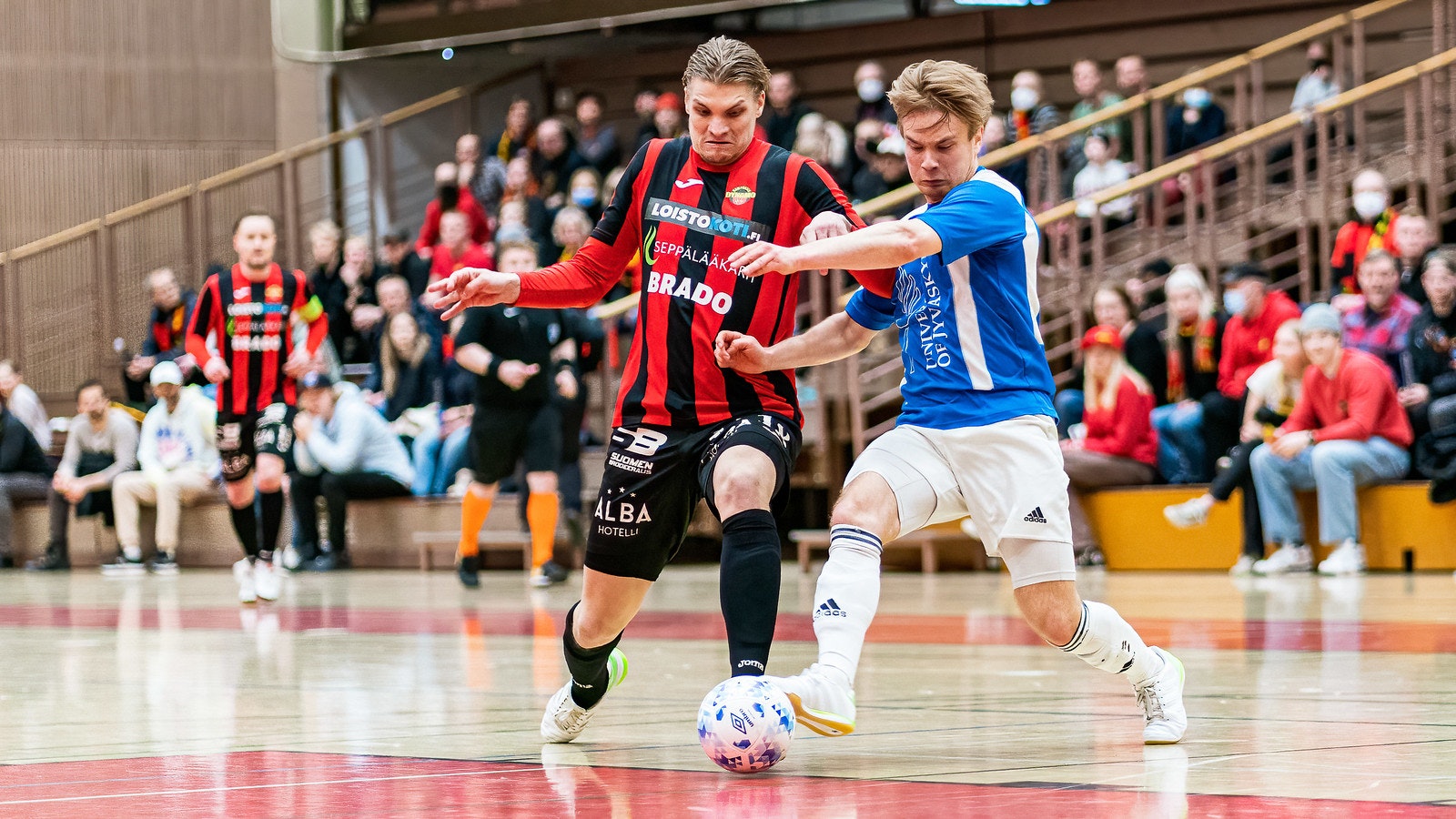Kauden katsojaennätykset hakataan yleensä aina Miesten Futsal-Liigan otteluissa Jyväskylän Derbyissä. Riemun Ville Vanttaja ja KaDyn Jere Intala kohtaavat avauskierroksella 27.9.2022.