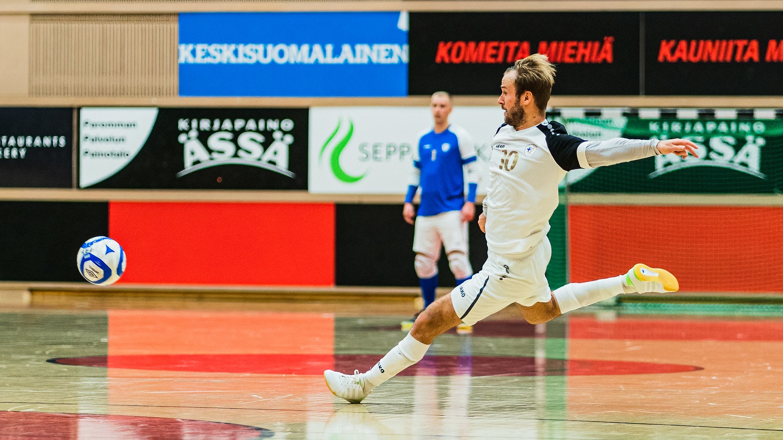 Joukkueen kirkkaita tähtiä on Miika "Maagi" Hosio
