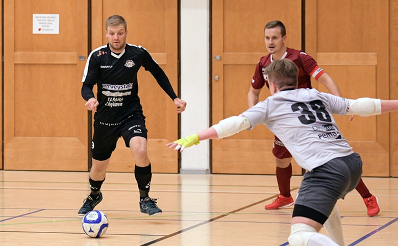 Mikko Matinaro valittiin kaudella 2021-2022 kuukauden pelaajaksi