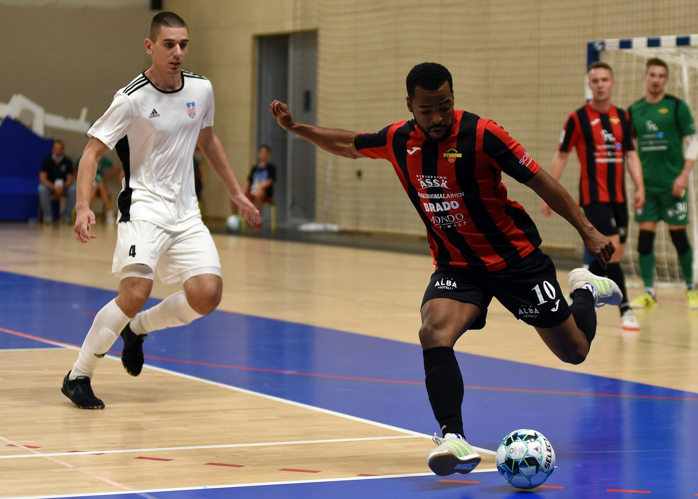 Kampuksen Dynamolla on pre-seasonilla alla vain tappiottomat UFCL pelit Montenegrossa. Newton Jr palailee entisen seurajoukkueensa pelitahtiin