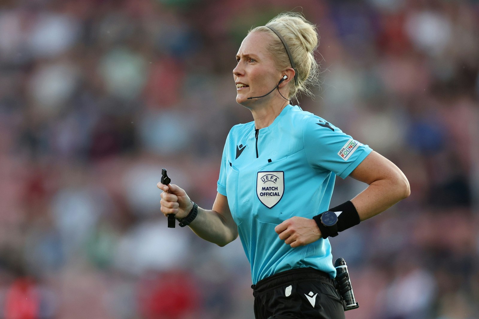 Lina Lehtovaara naisten EM-lopputurnauksessa.