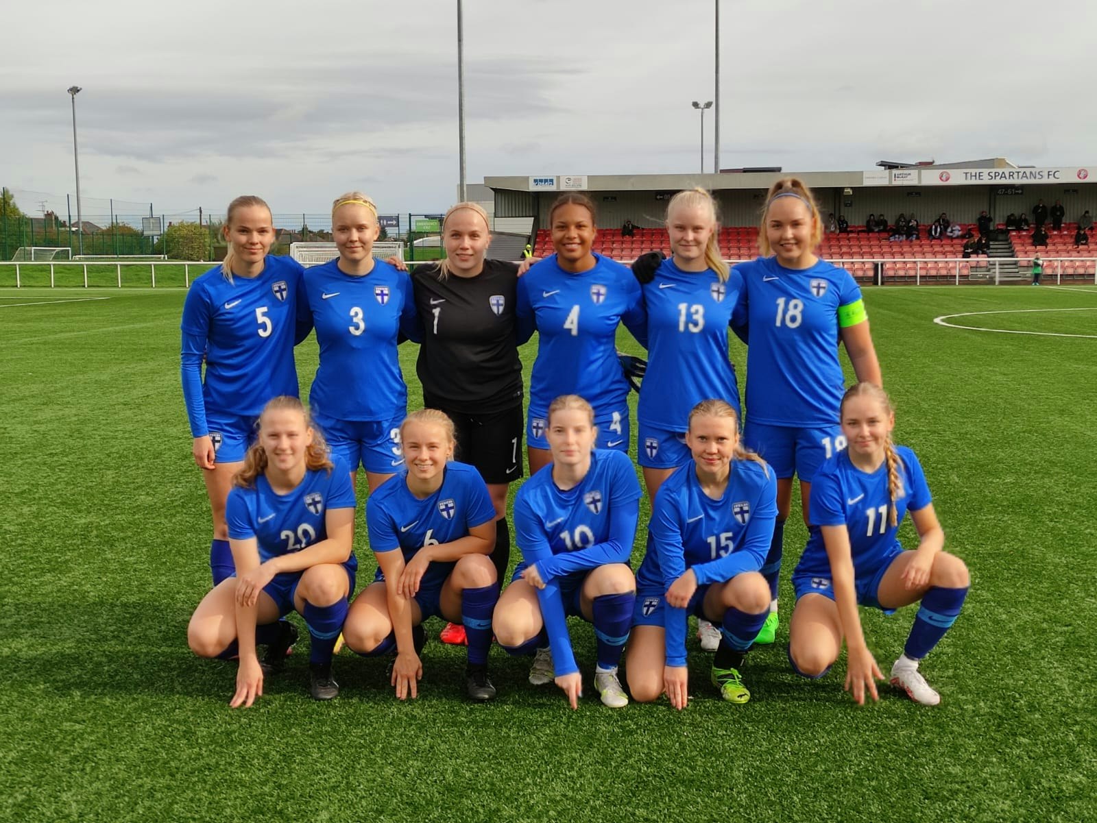 U19-tyttöjen avauskokoonpano ottelussa Sveitsiä vastaan 5.10.2022.