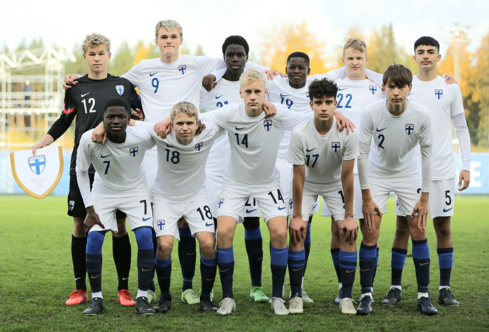 Suomen avaus Viroa vastaan.
