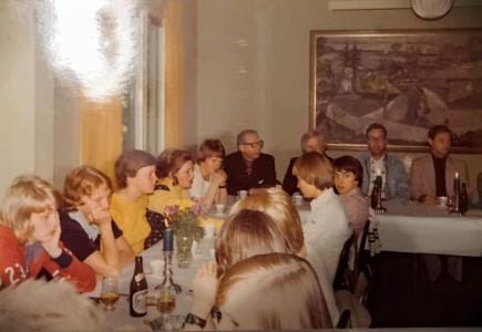 Pettyneitä ruotsalaispelaajia valokuvassa 1976