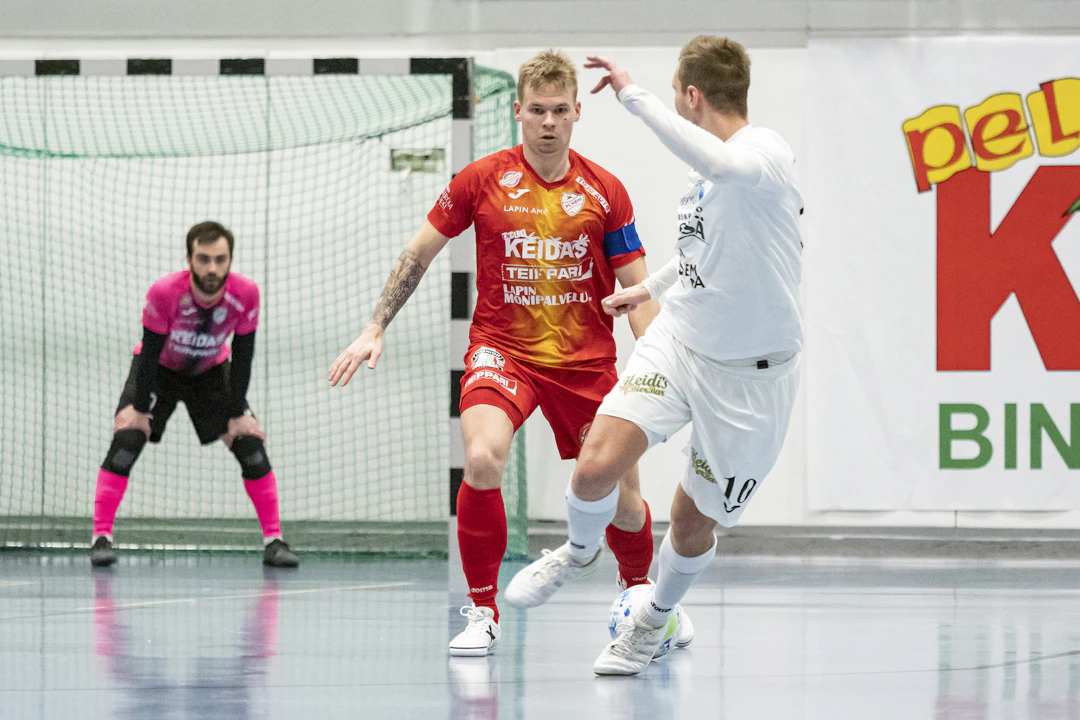 FC Kemin kapteeni Tuukka Pikkarainen on ollut liekeissä alkukauden