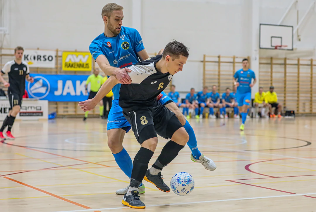 Elmer Kääntä, Vieska Futsal ja Lasse Saari, GFT viimevuotisessa kamppailussa