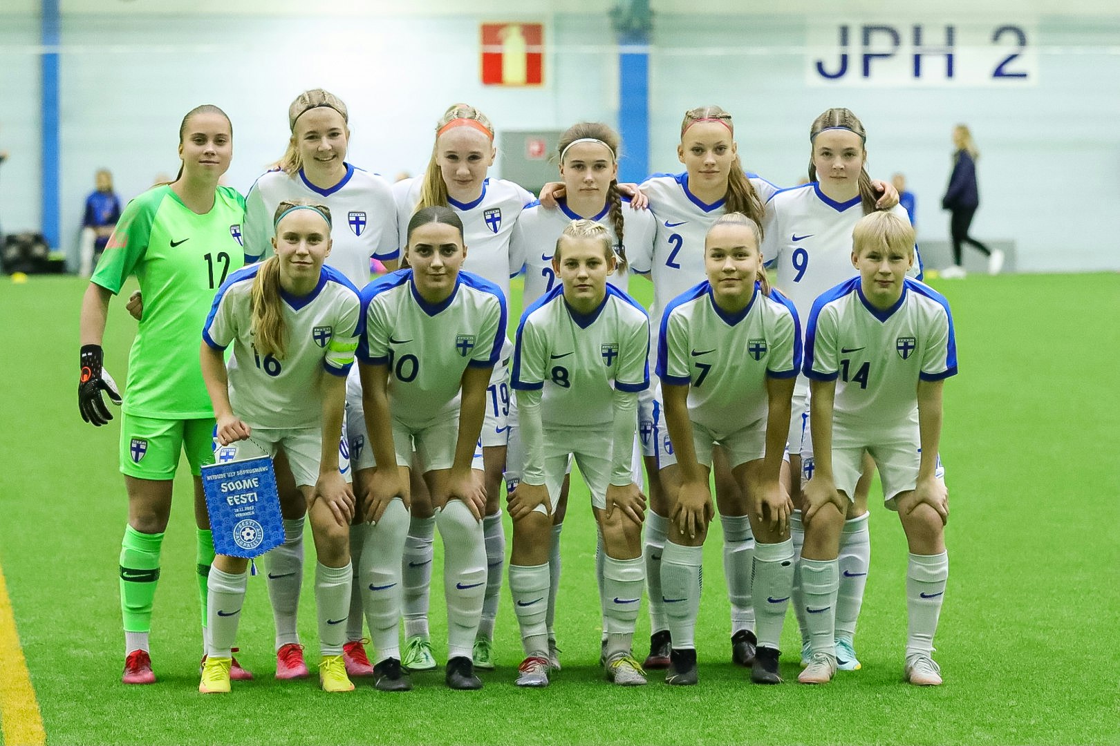 Suomen avaus Viroa vastaan.