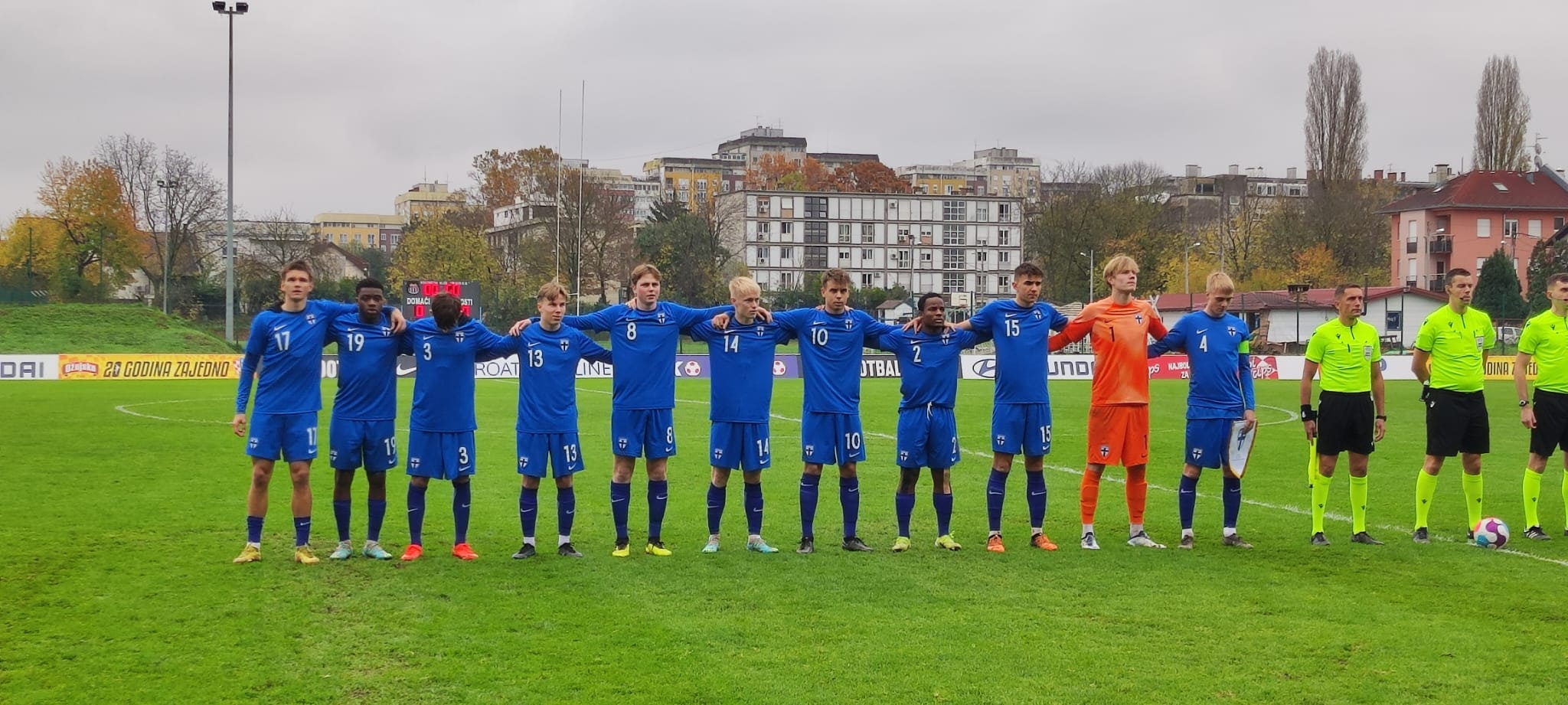 Suomen avaus Kroatiaa vastaan.